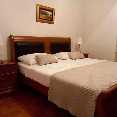 Noni * Biograd Na Moru