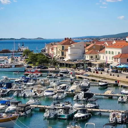 Noni Biograd Na Moru