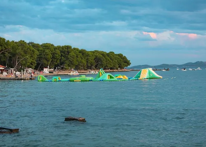 Noni Daire Biograd Na Moru